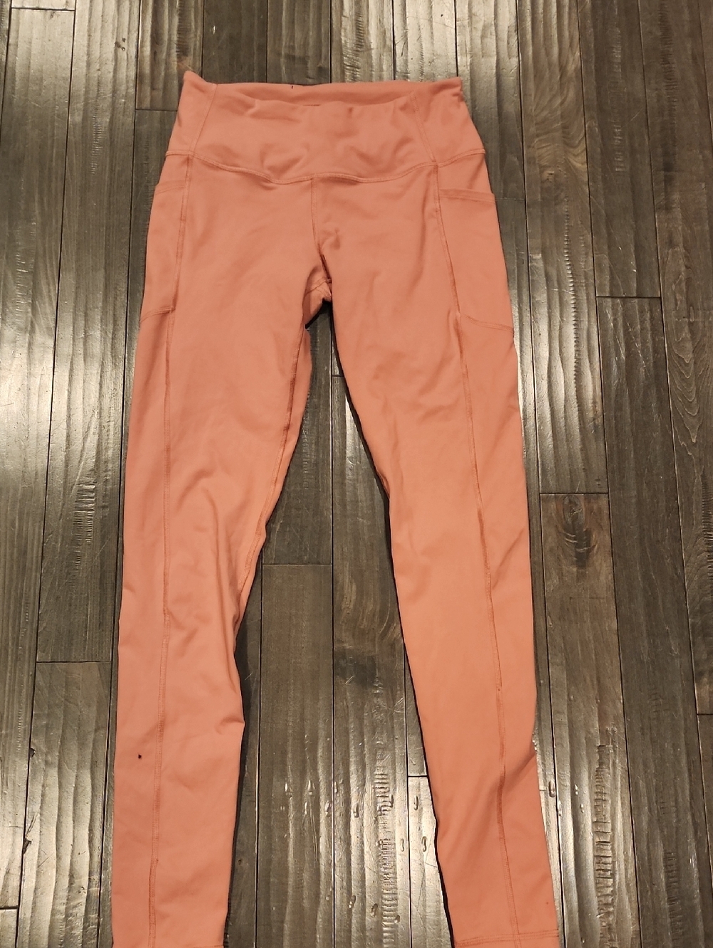 Victoria Sport High-Waist Coral Active Leggings